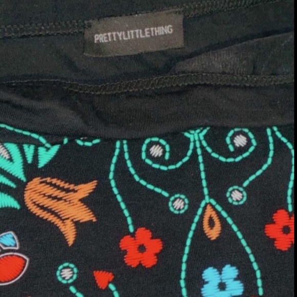 PrettyLittleThing Embroidered Bodycon Pencil Skirt 🔮 Vibrant Egyptian Print - Picture 2 of 2